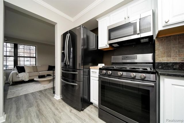 3911 Thomas Avenue, Berkley, MI 48072