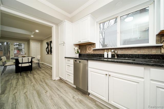 3911 Thomas Avenue, Berkley, MI 48072