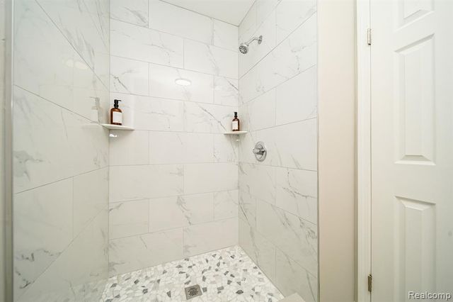 3911 Thomas Avenue, Berkley, MI 48072