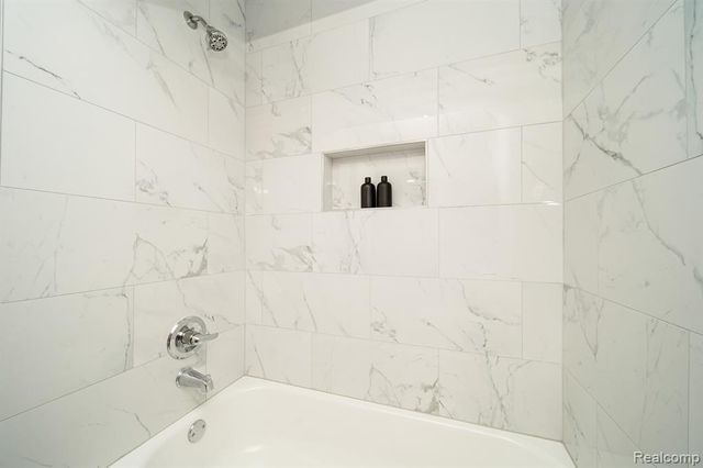 3911 Thomas Avenue, Berkley, MI 48072