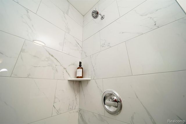 3911 Thomas Avenue, Berkley, MI 48072