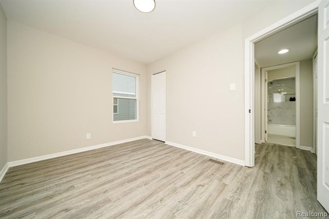 3911 Thomas Avenue, Berkley, MI 48072