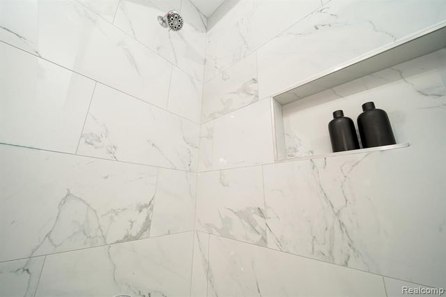 3911 Thomas Avenue, Berkley, MI 48072