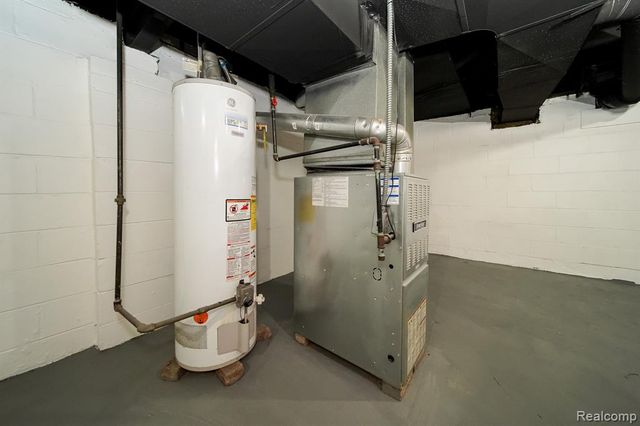 3911 Thomas Avenue, Berkley, MI 48072