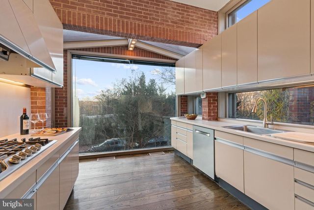 901 26TH ST NW, Washington, DC 20037