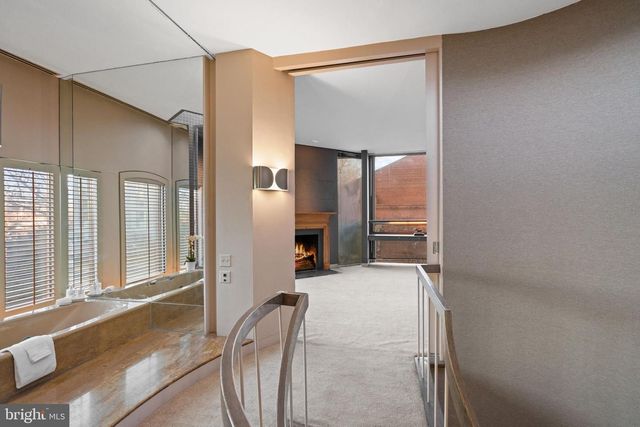 901 26TH ST NW, Washington, DC 20037