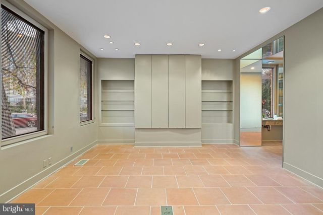 901 26TH ST NW, Washington, DC 20037