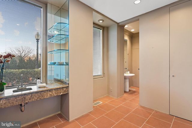 901 26TH ST NW, Washington, DC 20037