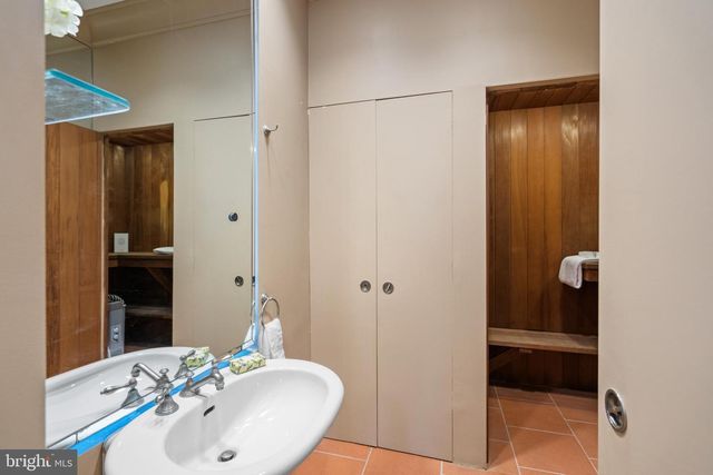 901 26TH ST NW, Washington, DC 20037