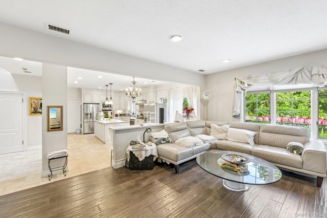708 Park Lane, Cedarhurst, NY 11516