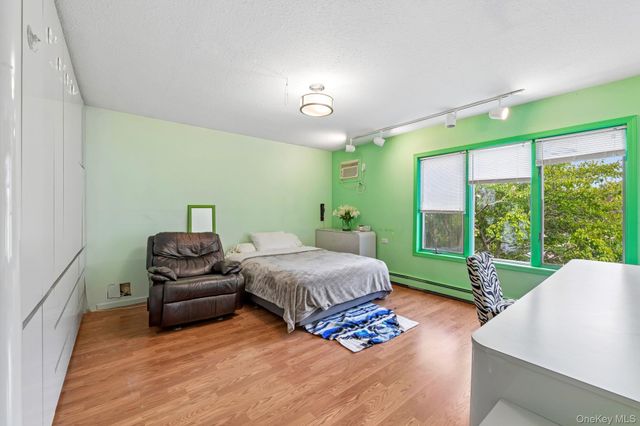 708 Park Lane, Cedarhurst, NY 11516