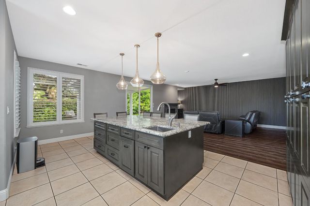 3485 Lambeth Dr, Rescue, CA 95672