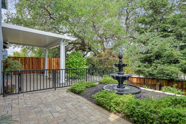 3485 Lambeth Dr, Rescue, CA 95672