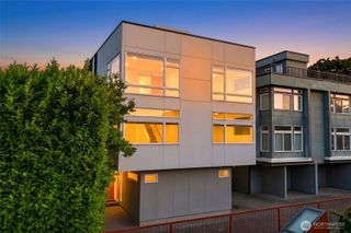 4008 Linden AVE N #A, Seattle, WA 98103