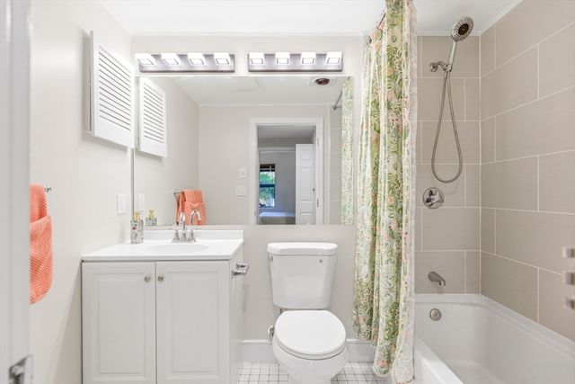 170 Gore St. 113, Cambridge, MA 02141