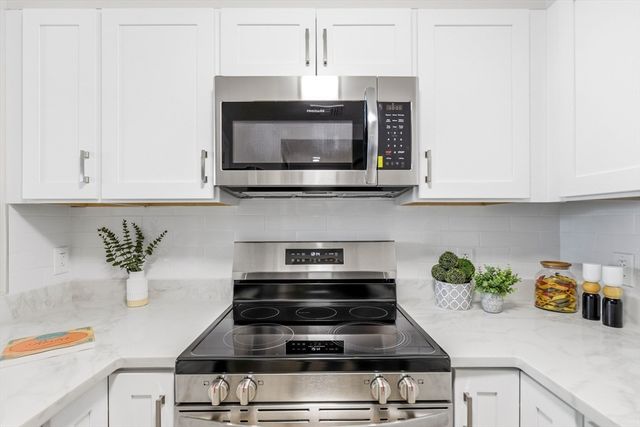 170 Gore St. 113, Cambridge, MA 02141