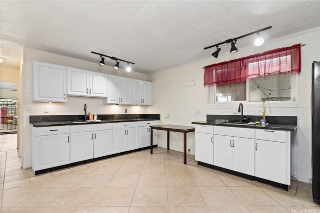 1141 Olomea Street, Honolulu, HI 96817