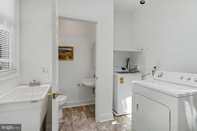 2011 BANK ST, Baltimore, MD 21231