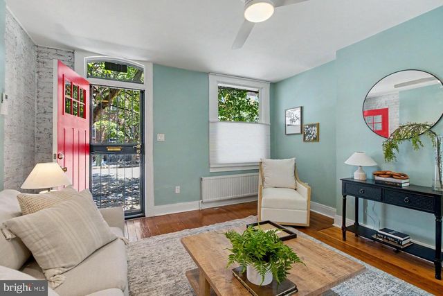 2011 BANK ST, Baltimore, MD 21231