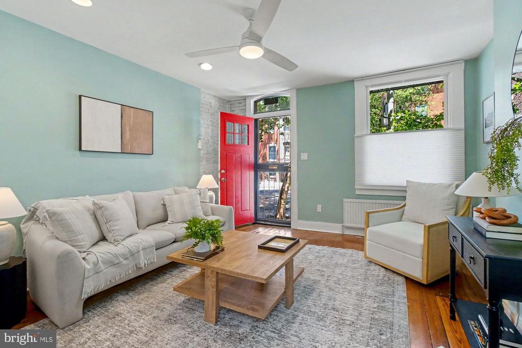 2011 BANK ST, Baltimore, MD 21231