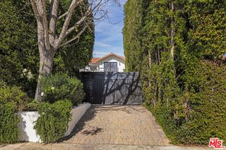 8917 Dorrington Avenue, West Hollywood, CA 90048