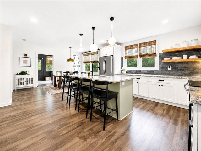 39 Stallings Road, Greenville, SC 29611