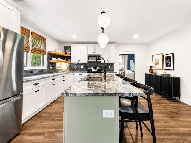 39 Stallings Road, Greenville, SC 29611