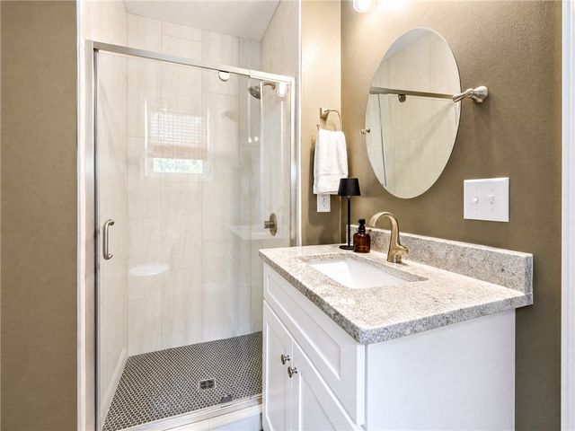 39 Stallings Road, Greenville, SC 29611