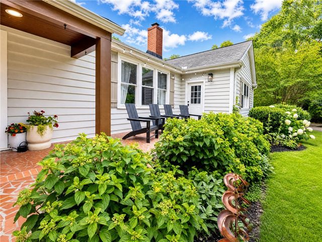39 Stallings Road, Greenville, SC 29611