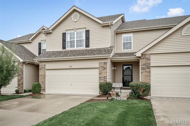 1842 Sterling Oaks Drive, St Peters, MO 63376
