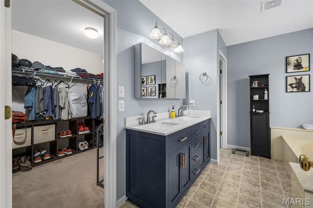 1842 Sterling Oaks Drive, St Peters, MO 63376