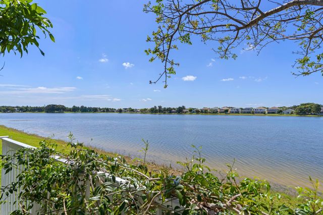 164 Berenger Walk, Royal Palm Beach, FL 33414