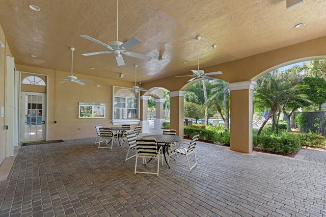 164 Berenger Walk, Royal Palm Beach, FL 33414