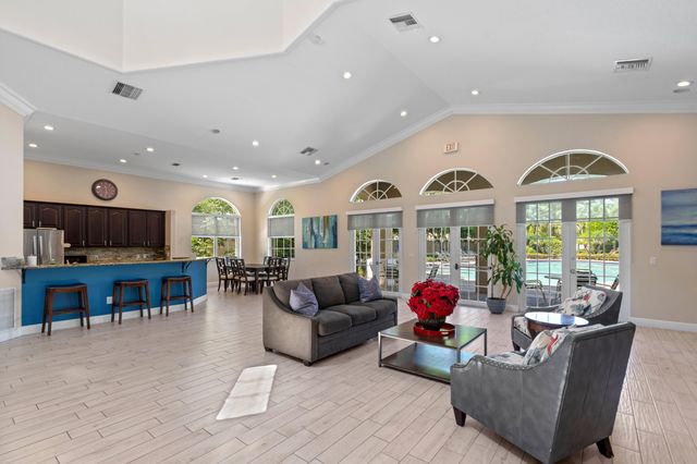 164 Berenger Walk, Royal Palm Beach, FL 33414