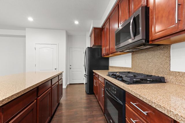 5225 Sun Chaser Way, Sacramento, CA 95835