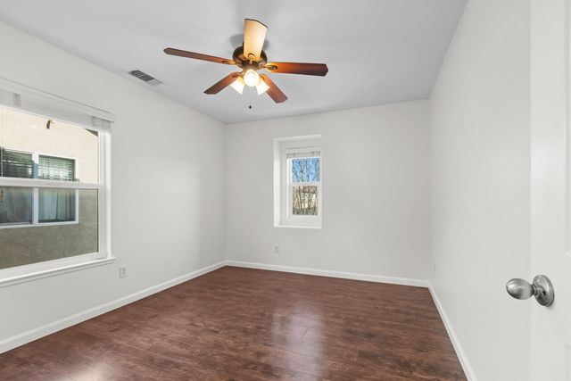 5225 Sun Chaser Way, Sacramento, CA 95835