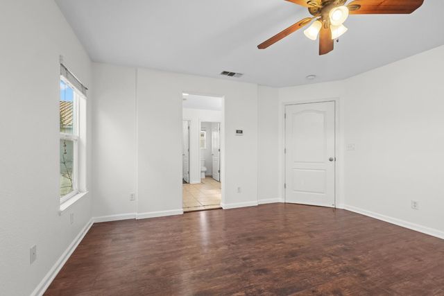 5225 Sun Chaser Way, Sacramento, CA 95835