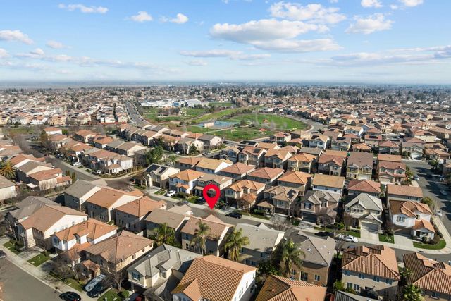 5225 Sun Chaser Way, Sacramento, CA 95835