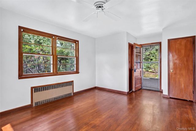 31 Orchard Farm Road, Port Washington, NY 11050