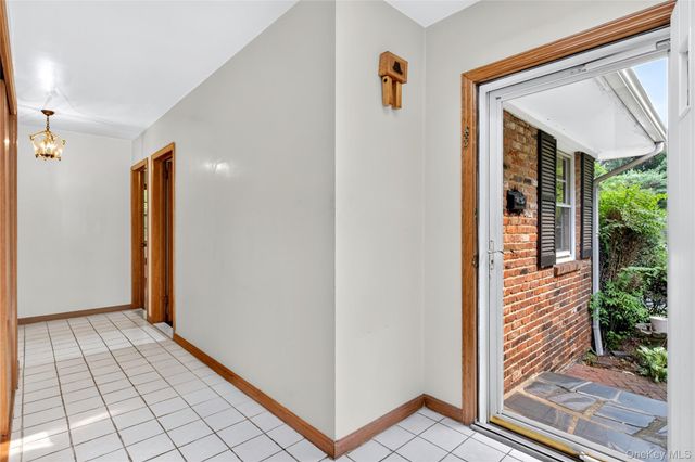 31 Orchard Farm Road, Port Washington, NY 11050
