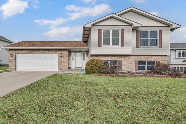 1270 97th Place, Crown Point, IN 46307