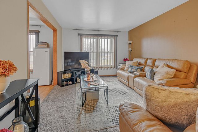 1270 97th Place, Crown Point, IN 46307