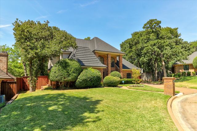 5901 Derek Street, Arlington, TX 76016