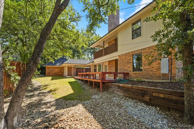 5901 Derek Street, Arlington, TX 76016
