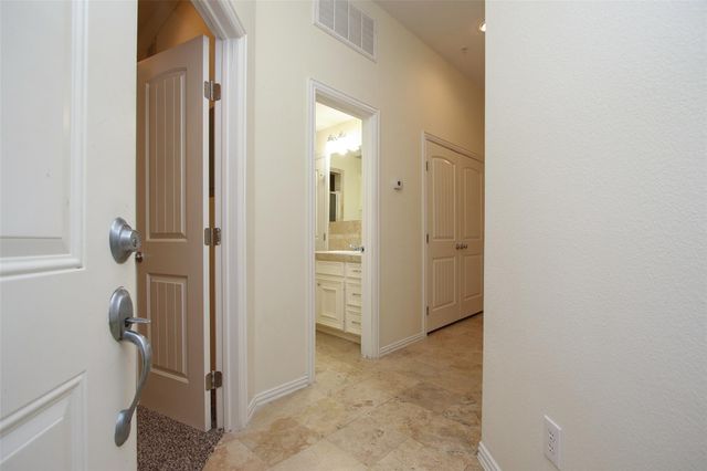 2701 Helena Street 202, Houston, TX 77006