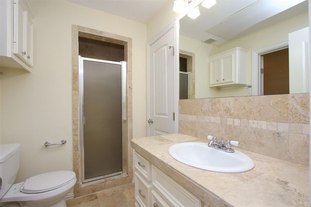 2701 Helena Street 202, Houston, TX 77006