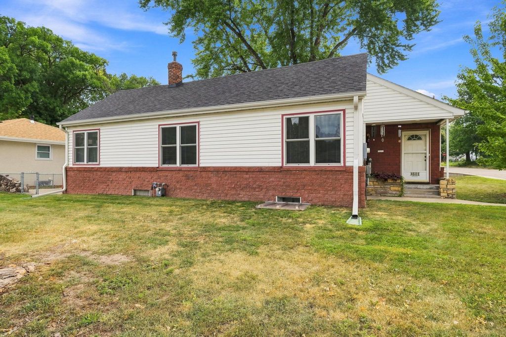 4603 6th Street NE, Columbia Heights, MN 55421 — photo 2