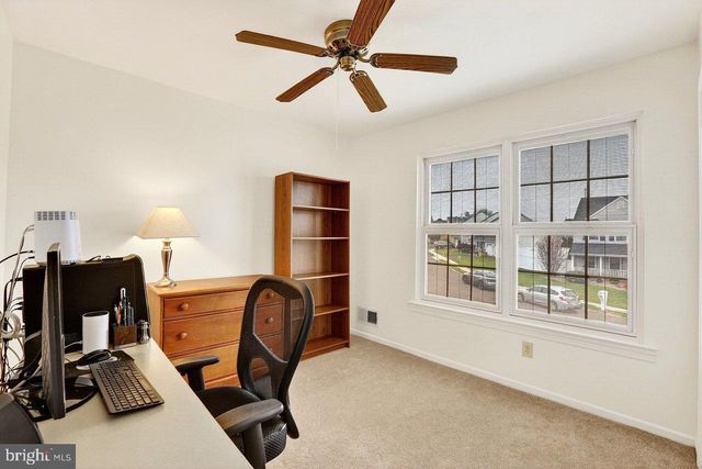 14 SUNFLOWER LN, Hamilton, NJ 08620