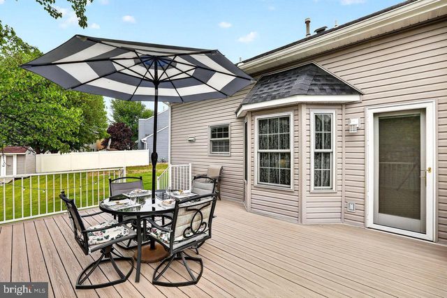 14 SUNFLOWER LN, Hamilton, NJ 08620