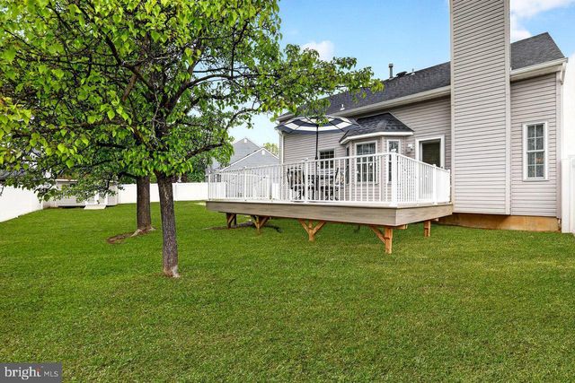 14 SUNFLOWER LN, Hamilton, NJ 08620